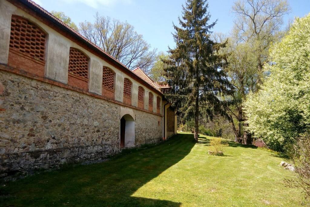 Zamecek Zdiky - Knizeci Apartman Bujanov Exterior photo